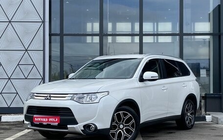 Mitsubishi Outlander III рестайлинг 3, 2014 год, 1 789 000 рублей, 1 фотография