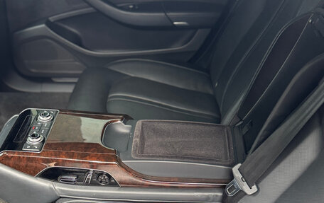 Audi A8, 2016 год, 2 680 000 рублей, 28 фотография