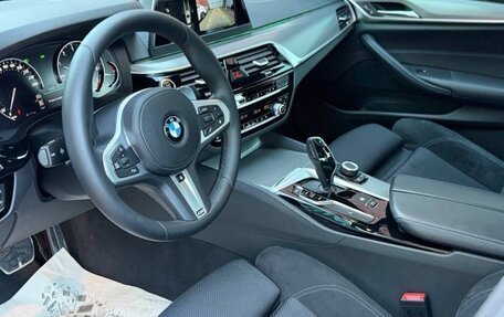 BMW 5 серия, 2018 год, 3 100 000 рублей, 6 фотография