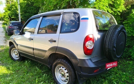 Chevrolet Niva I рестайлинг, 2010 год, 370 000 рублей, 3 фотография