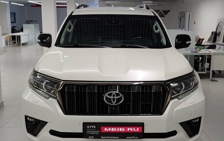 Toyota Land Cruiser Prado 150 рестайлинг 2, 2022 год, 7 100 000 рублей, 2 фотография