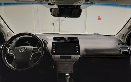 Toyota Land Cruiser Prado 150 рестайлинг 2, 2022 год, 7 100 000 рублей, 14 фотография