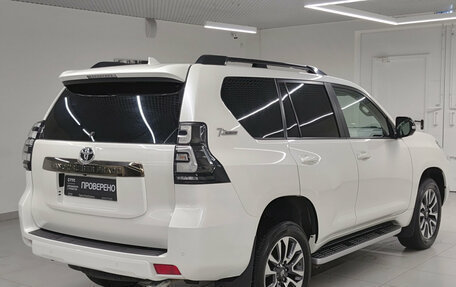 Toyota Land Cruiser Prado 150 рестайлинг 2, 2022 год, 7 100 000 рублей, 5 фотография