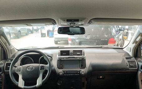 Toyota Land Cruiser Prado 150 рестайлинг 2, 2017 год, 4 150 000 рублей, 14 фотография
