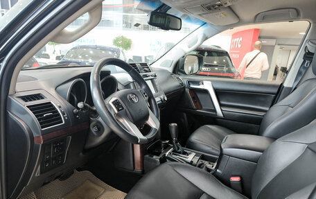 Toyota Land Cruiser Prado 150 рестайлинг 2, 2017 год, 4 150 000 рублей, 16 фотография