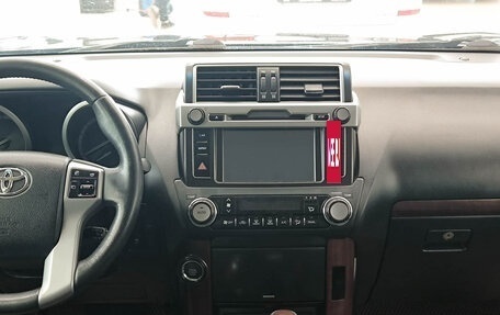 Toyota Land Cruiser Prado 150 рестайлинг 2, 2017 год, 4 150 000 рублей, 15 фотография