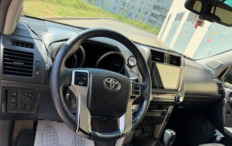 Toyota Land Cruiser Prado 150 рестайлинг 2, 2011 год, 3 050 000 рублей, 7 фотография