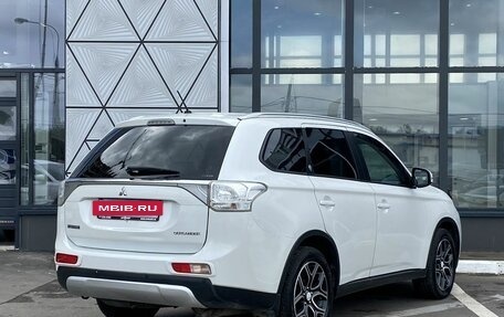 Mitsubishi Outlander III рестайлинг 3, 2014 год, 1 789 000 рублей, 5 фотография