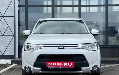 Mitsubishi Outlander III рестайлинг 3, 2014 год, 1 789 000 рублей, 2 фотография