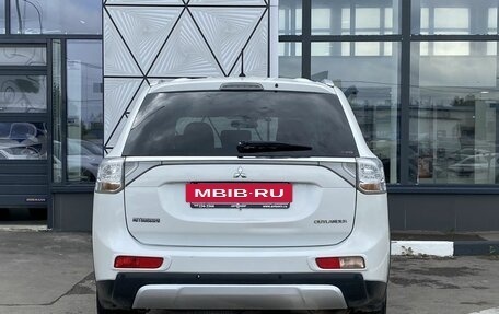Mitsubishi Outlander III рестайлинг 3, 2014 год, 1 789 000 рублей, 6 фотография