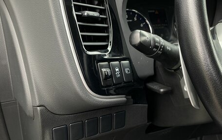 Mitsubishi Outlander III рестайлинг 3, 2014 год, 1 789 000 рублей, 21 фотография
