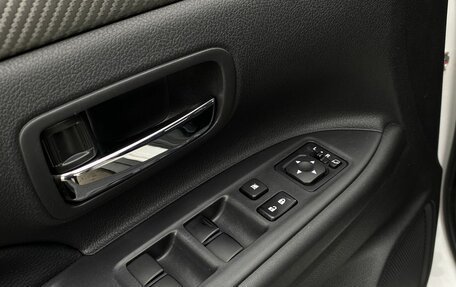 Mitsubishi Outlander III рестайлинг 3, 2014 год, 1 789 000 рублей, 20 фотография