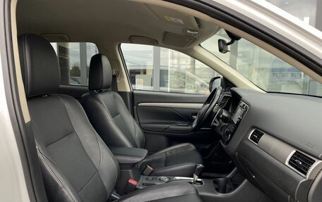 Mitsubishi Outlander III рестайлинг 3, 2014 год, 1 789 000 рублей, 24 фотография