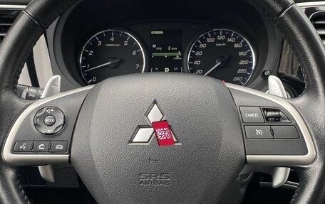 Mitsubishi Outlander III рестайлинг 3, 2014 год, 1 789 000 рублей, 15 фотография