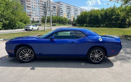 Dodge Challenger III рестайлинг 2, 2019 год, 3 850 000 рублей, 2 фотография