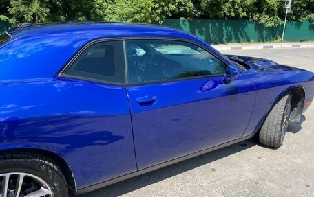 Dodge Challenger III рестайлинг 2, 2019 год, 3 850 000 рублей, 4 фотография