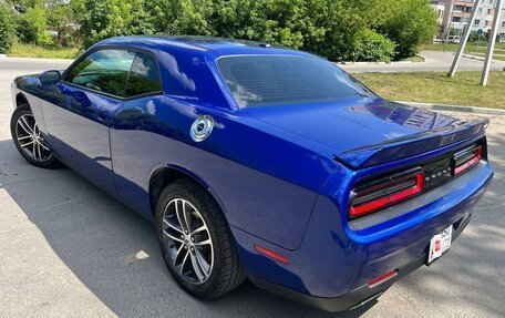 Dodge Challenger III рестайлинг 2, 2019 год, 3 850 000 рублей, 5 фотография