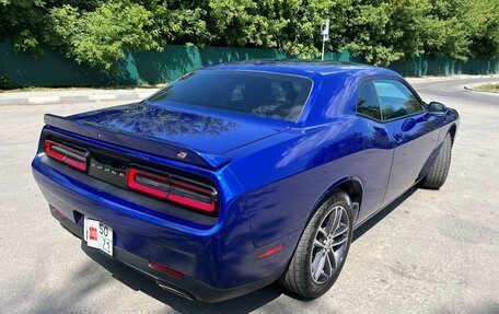 Dodge Challenger III рестайлинг 2, 2019 год, 3 850 000 рублей, 7 фотография