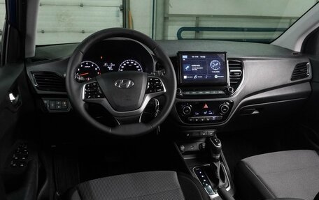 Hyundai Solaris II рестайлинг, 2021 год, 1 637 000 рублей, 6 фотография