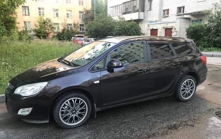 Opel Astra J, 2012 год, 300 000 рублей, 2 фотография