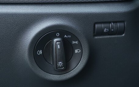 Volkswagen Polo VI (EU Market), 2020 год, 1 400 000 рублей, 24 фотография