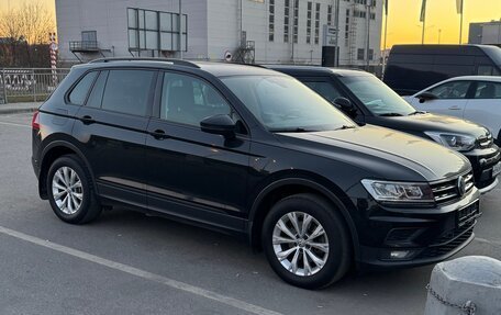 Volkswagen Tiguan II, 2019 год, 1 899 000 рублей, 1 фотография