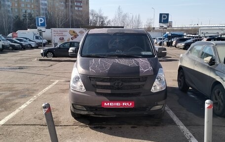 Hyundai Grand Starex Grand Starex I рестайлинг 2, 2011 год, 980 000 рублей, 1 фотография