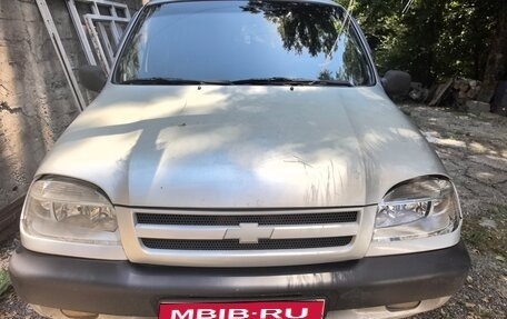 Chevrolet Niva I рестайлинг, 2005 год, 365 000 рублей, 1 фотография