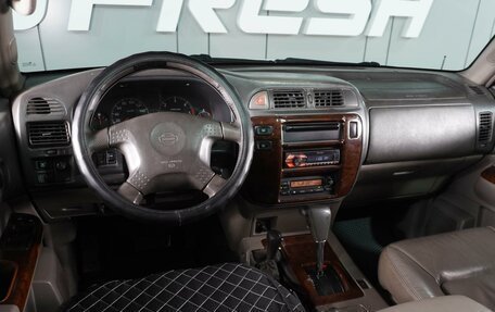 Nissan Patrol, 2002 год, 1 049 000 рублей, 6 фотография
