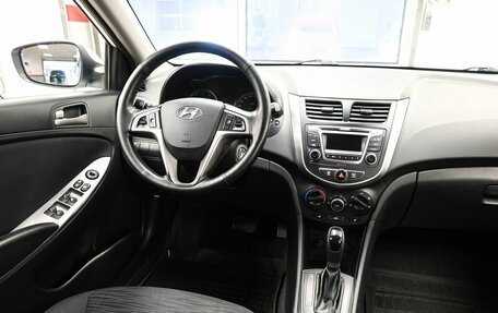 Hyundai Solaris II рестайлинг, 2015 год, 899 900 рублей, 9 фотография