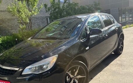 Opel Astra J, 2012 год, 675 000 рублей, 2 фотография