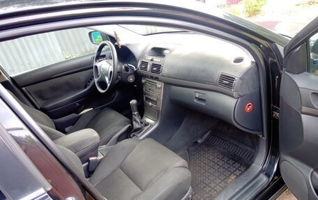 Toyota Avensis III рестайлинг, 2005 год, 650 000 рублей, 9 фотография