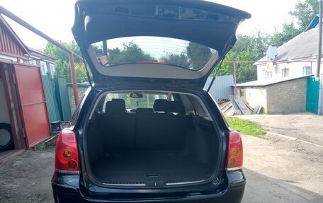 Toyota Avensis III рестайлинг, 2005 год, 650 000 рублей, 11 фотография