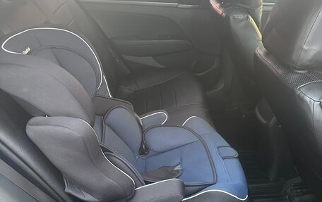 Hyundai Elantra VI рестайлинг, 2018 год, 1 290 000 рублей, 8 фотография