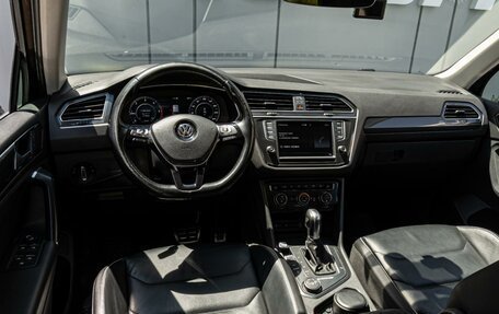 Volkswagen Tiguan II, 2017 год, 2 365 000 рублей, 6 фотография
