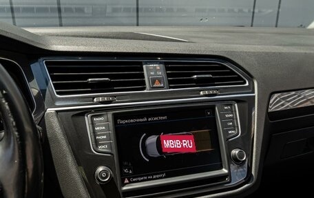 Volkswagen Tiguan II, 2017 год, 2 365 000 рублей, 13 фотография