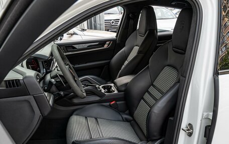 Porsche Cayenne III, 2024 год, 16 480 000 рублей, 15 фотография