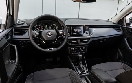 Skoda Rapid II, 2021 год, 1 730 000 рублей, 6 фотография
