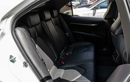 Toyota Camry, 2021 год, 3 540 000 рублей, 7 фотография