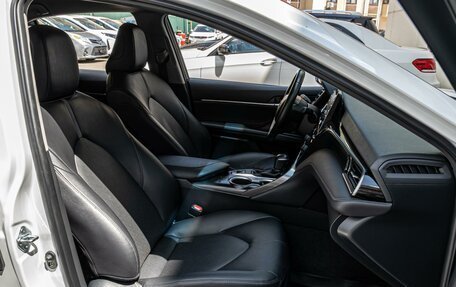 Toyota Camry, 2021 год, 3 540 000 рублей, 8 фотография