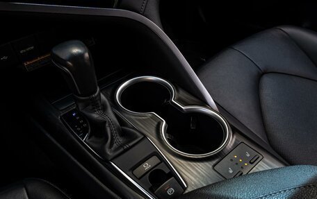 Toyota Camry, 2021 год, 3 540 000 рублей, 12 фотография