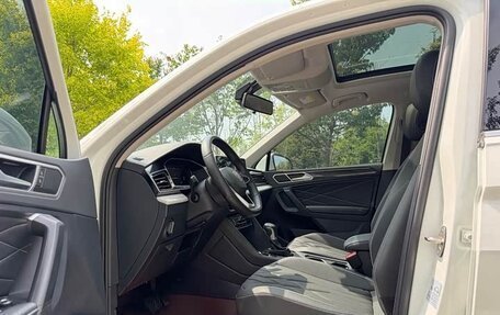 Volkswagen Tiguan II, 2022 год, 1 790 000 рублей, 7 фотография