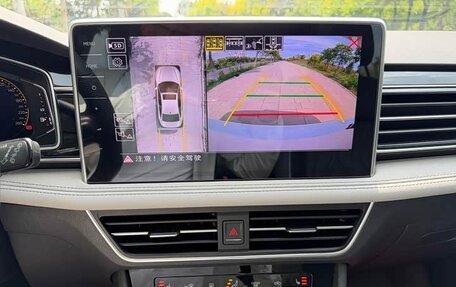 Volkswagen Tiguan II, 2022 год, 1 790 000 рублей, 10 фотография