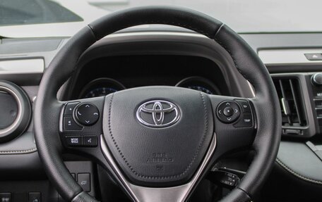 Toyota RAV4, 2017 год, 2 030 000 рублей, 13 фотография