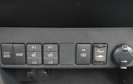 Toyota RAV4, 2017 год, 2 030 000 рублей, 17 фотография