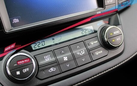 Toyota RAV4, 2017 год, 2 030 000 рублей, 16 фотография