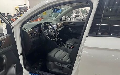 Volkswagen Tharu, 2022 год, 1 600 000 рублей, 7 фотография