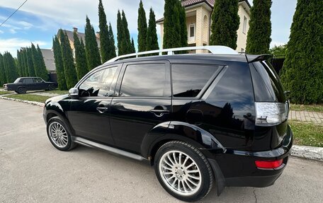 Mitsubishi Outlander III рестайлинг 3, 2010 год, 901 000 рублей, 4 фотография