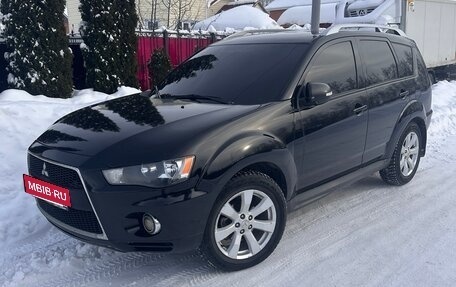Mitsubishi Outlander III рестайлинг 3, 2010 год, 901 000 рублей, 13 фотография
