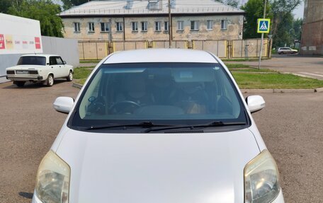 Toyota Passo Sette, 2009 год, 750 000 рублей, 3 фотография